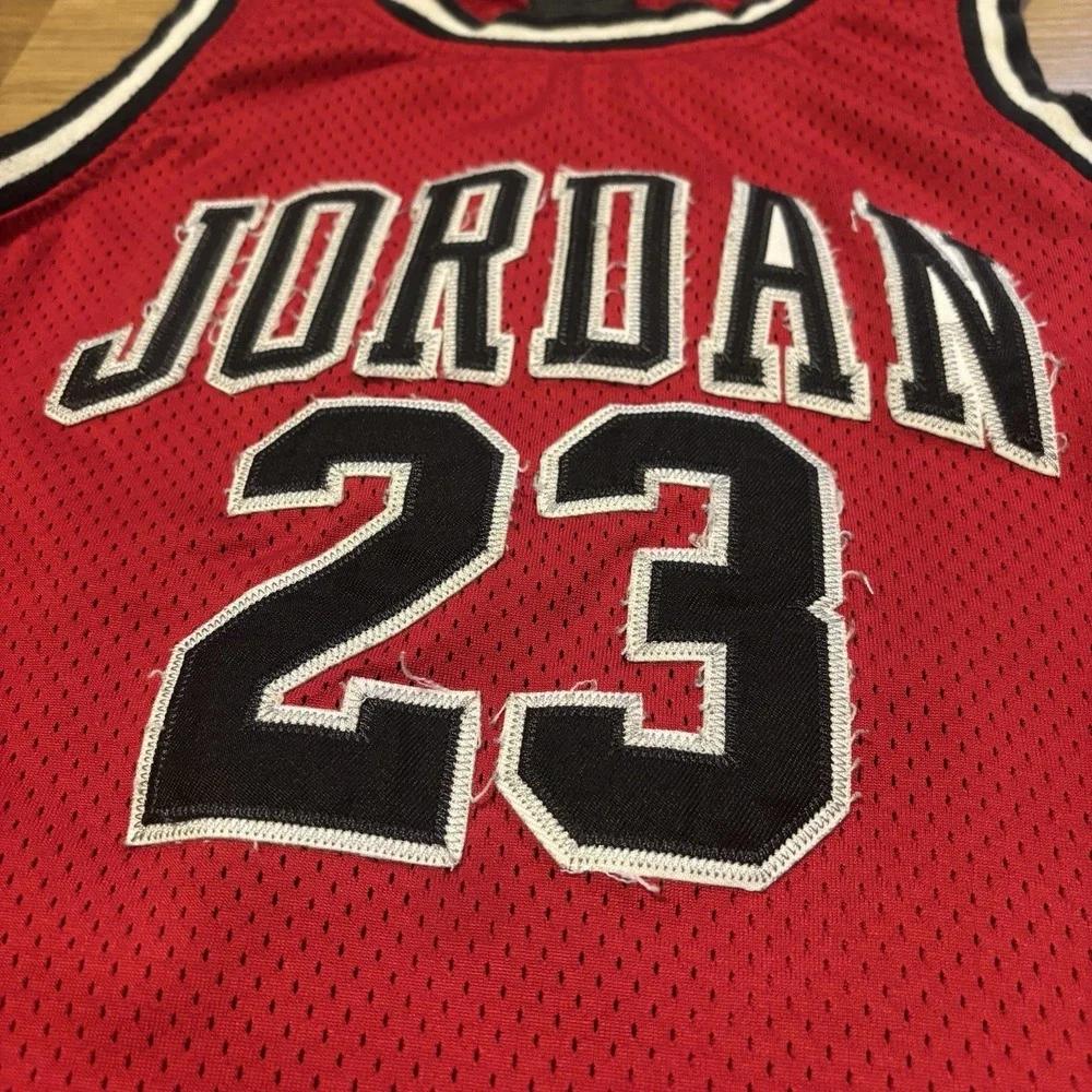Nike Air Jordan Jersey Youth Boys Large 12-13 Red Black Chicago Bulls Jordan #23